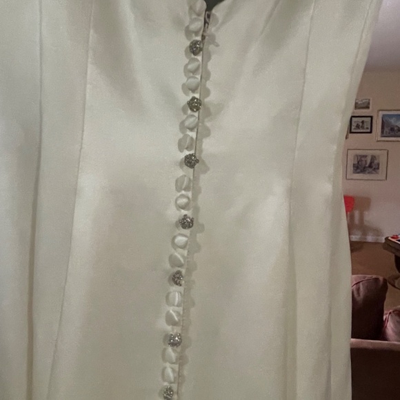 Wedding Gown- Jason Alexander Signature style 9804 - Picture 7 of 8